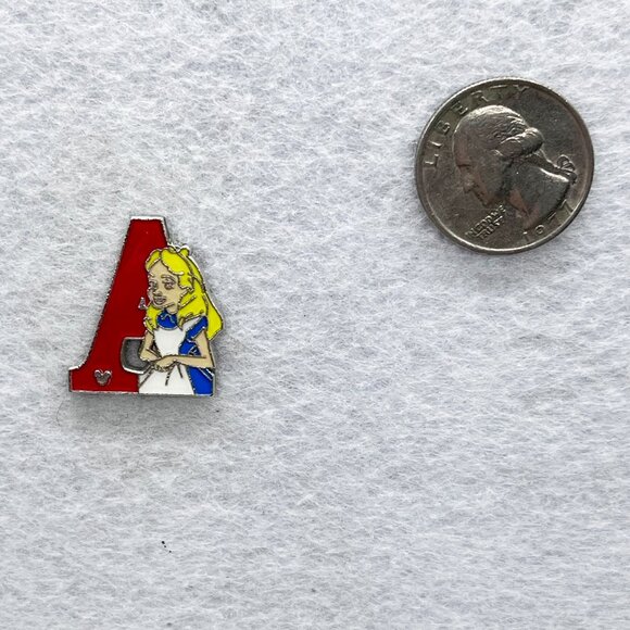 🔮 5/$25 Disney Alphabet Alice in Wonderland A for Alice Pin - Picture 2 of 3